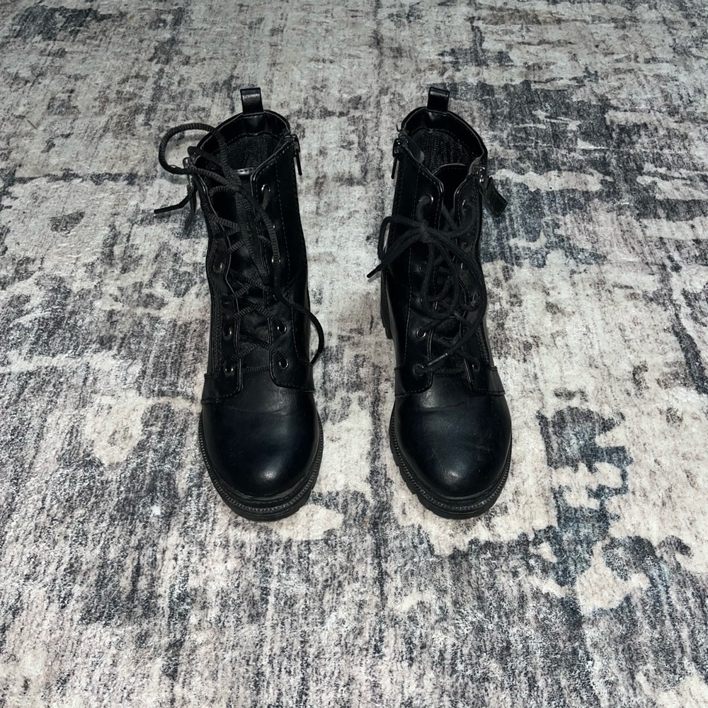 Stylish Black Women's Boots